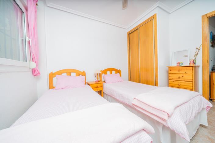 Image No.21-3 Bed Semi-Detached for sale