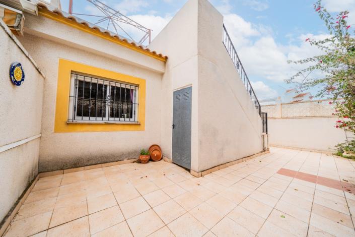 Image No.24-3 Bed Semi-Detached for sale