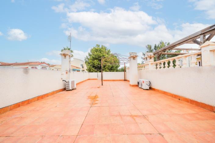 Image No.29-3 Bed Semi-Detached for sale