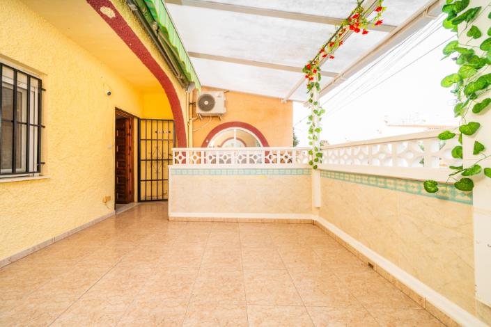 Image No.4-2 Bed Townhouse for sale