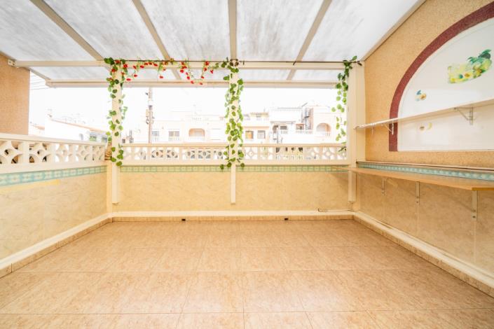 Image No.5-2 Bed Townhouse for sale