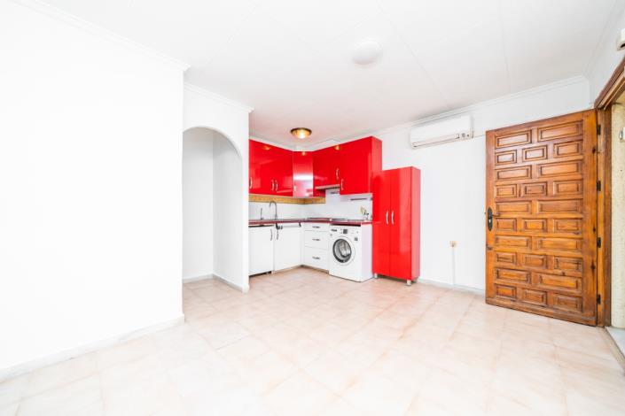 Image No.13-2 Bed Townhouse for sale