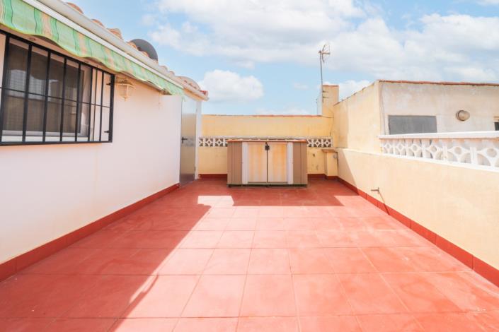 Image No.23-2 Bed Townhouse for sale