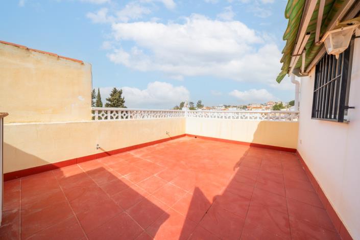 Image No.22-2 Bed Townhouse for sale