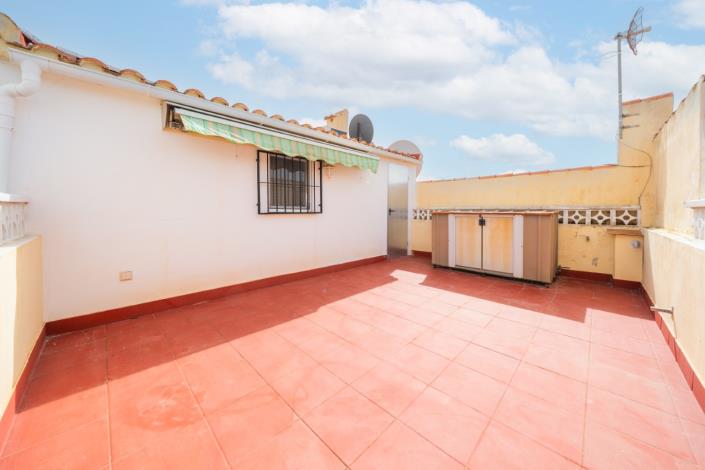 Image No.24-2 Bed Townhouse for sale