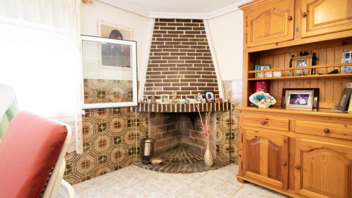 Image No.11-8 Bed Villa for sale