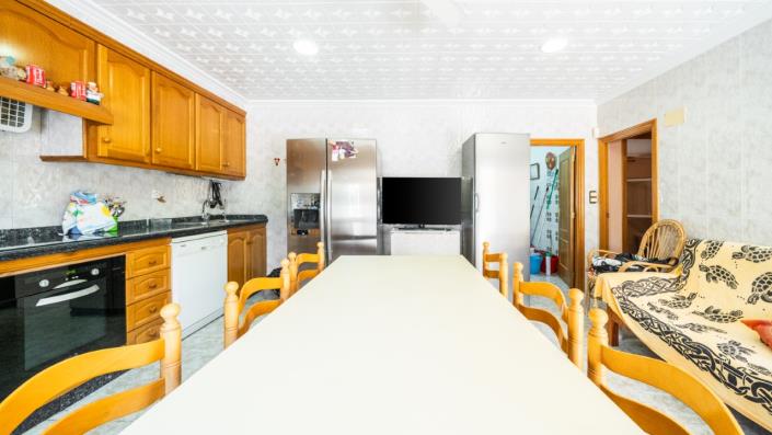 Image No.13-8 Bed Villa for sale