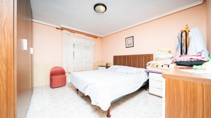 Image No.16-8 Bed Villa for sale