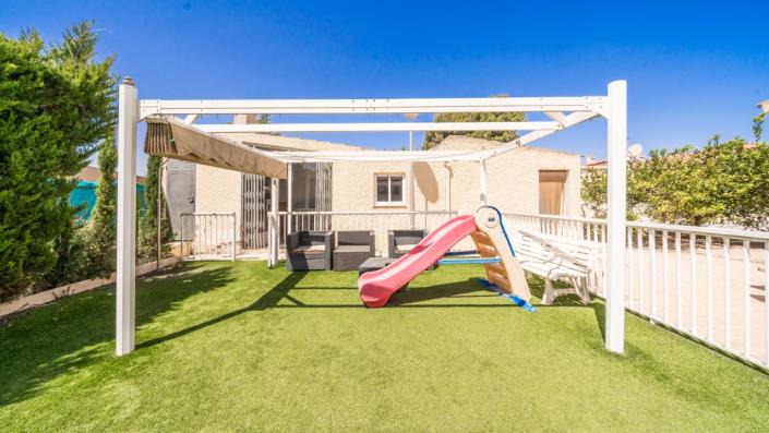 Image No.35-8 Bed Villa for sale