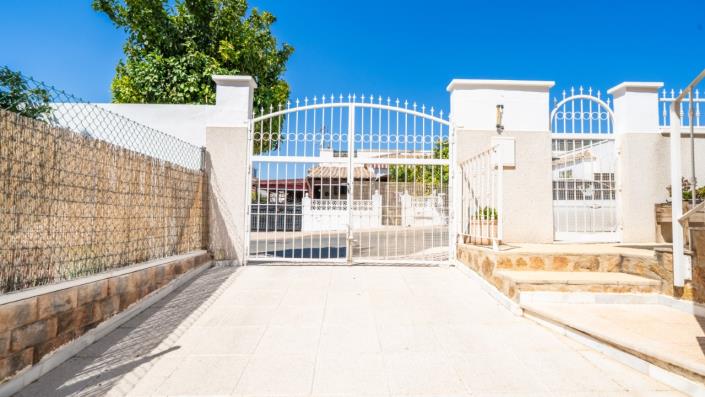 Image No.33-3 Bed Villa for sale