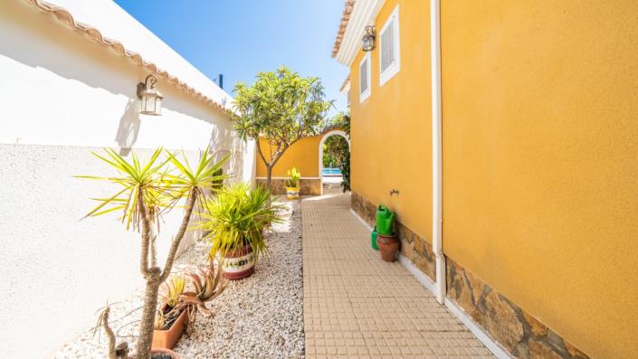 Image No.38-3 Bed Villa for sale