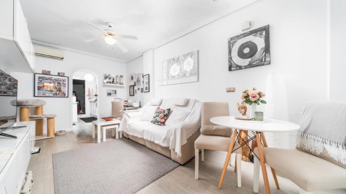 Image No.12-2 Bed Apartment for sale