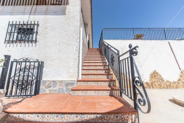 Image No.16-6 Bed Villa for sale