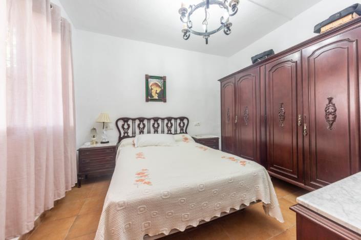 Image No.18-6 Bed Villa for sale