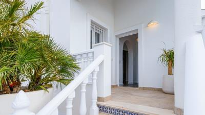 Villa-for-sale-in-La-Marina--4---Kyero-