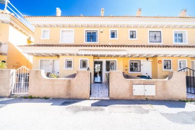 Terraced-house-for-sale-in-Costa-Blanca--3---Portals-