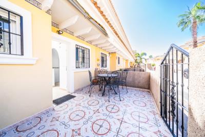 Terraced-house-for-sale-in-Costa-Blanca--5---Portals-