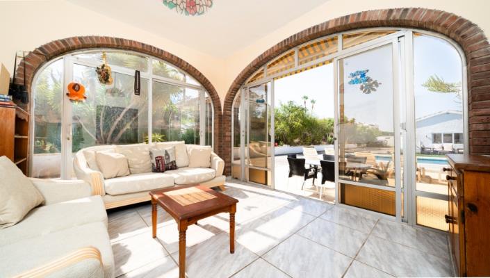 Image No.8-8 Bed Villa for sale