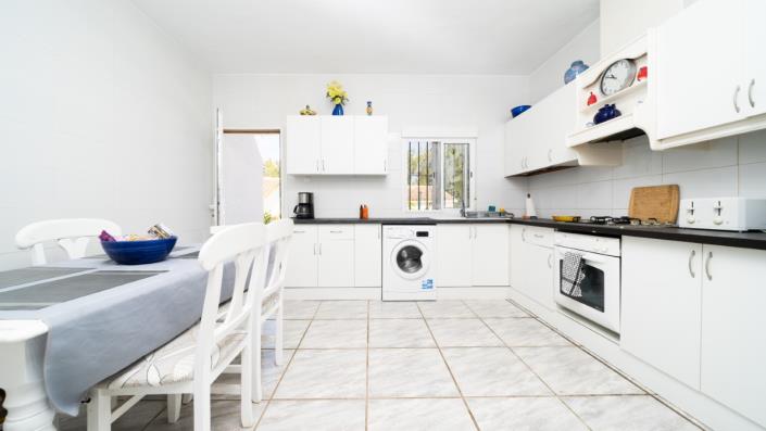 Image No.13-8 Bed Villa for sale