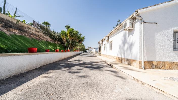 Image No.53-8 Bed Villa for sale