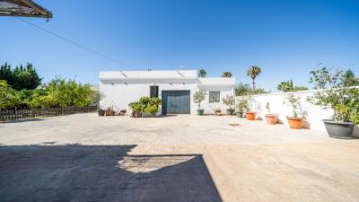 Detached-villa-for-sale-in-La-Marina--3---Canva-