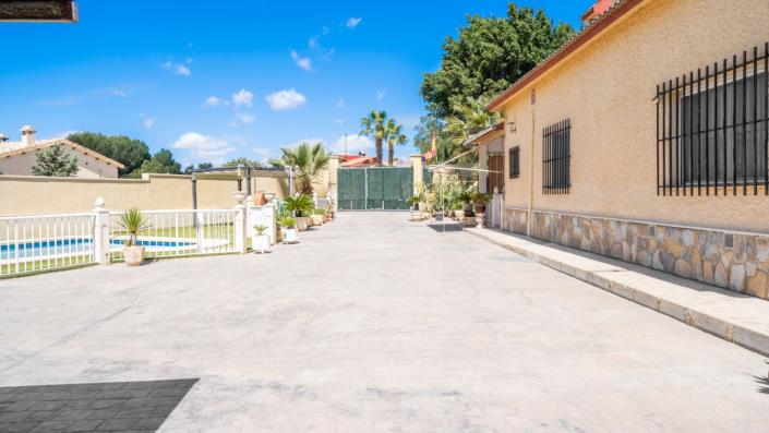 Image No.27-5 Bed Villa for sale