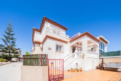 Quad-Villa-for-Sale-in-La-Marina---1---Canva-