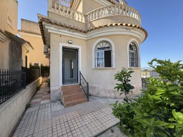 Detached-Villa-for-sale-in-La-Marina--0-