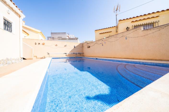 Image No.5-2 Bed Villa for sale