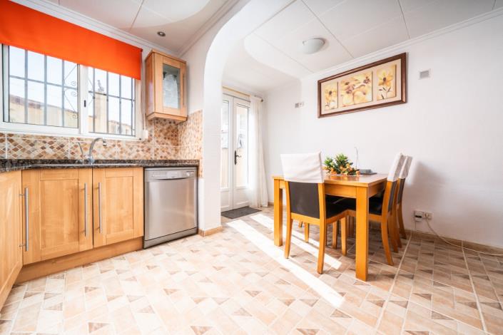 Image No.15-2 Bed Villa for sale