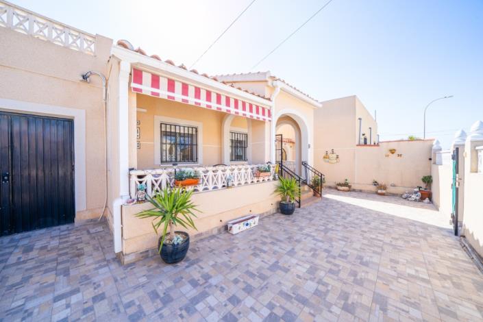 Image No.35-2 Bed Villa for sale