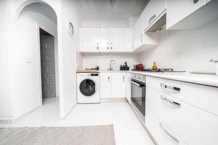 Image No.10-2 Bed Townhouse for sale