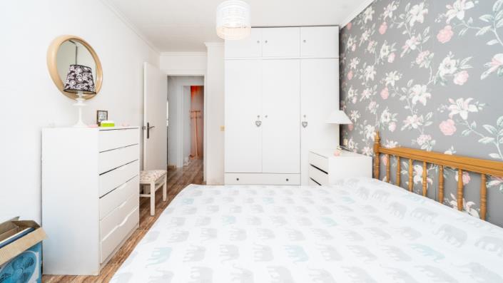 Image No.13-2 Bed Townhouse for sale