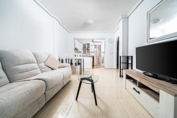 Image No.15-2 Bed Semi-Detached for sale