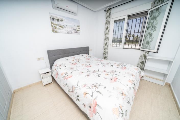 Image No.22-2 Bed Semi-Detached for sale