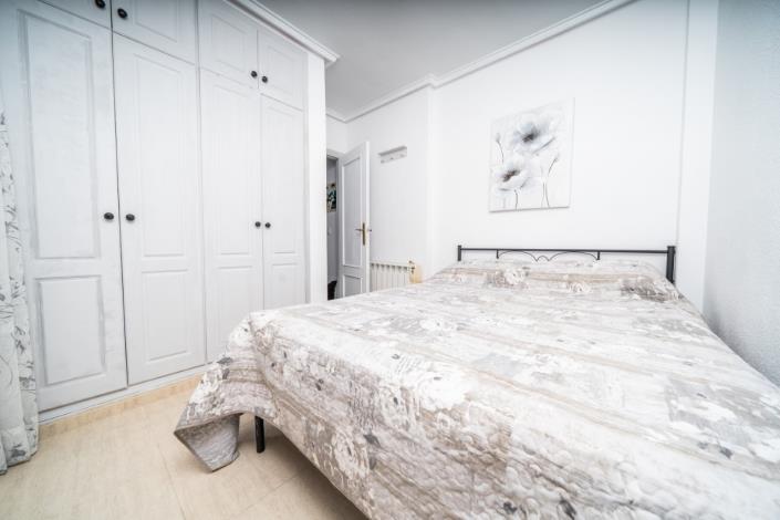 Image No.24-2 Bed Semi-Detached for sale