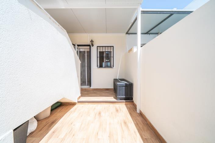 Image No.27-2 Bed Semi-Detached for sale