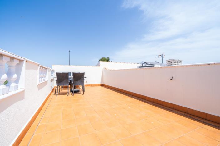 Image No.30-2 Bed Semi-Detached for sale