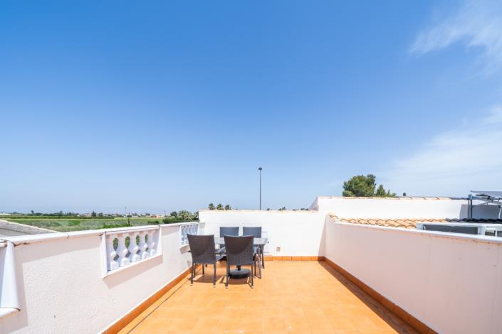 Image No.32-2 Bed Semi-Detached for sale