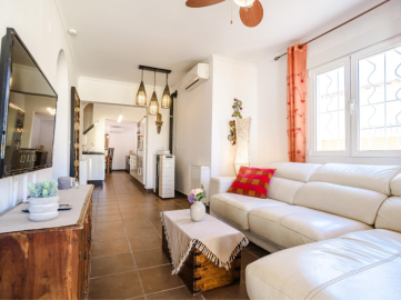 Detached-Villa-for-Sale-in-La-Marina--7---Kyero-