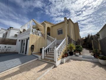 Detached-Villa-for-Sale-in-La-Marina--1---Portals-