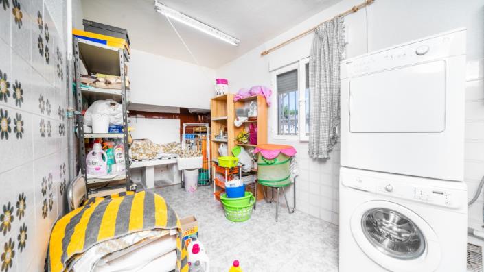 Image No.14-8 Bed Villa for sale