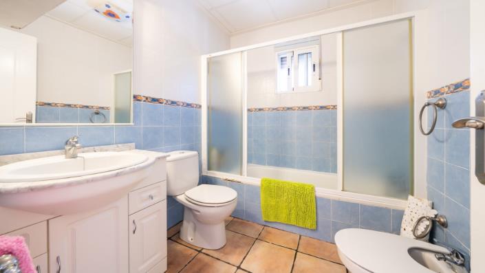 Image No.30-8 Bed Villa for sale