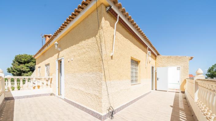 Image No.33-8 Bed Villa for sale