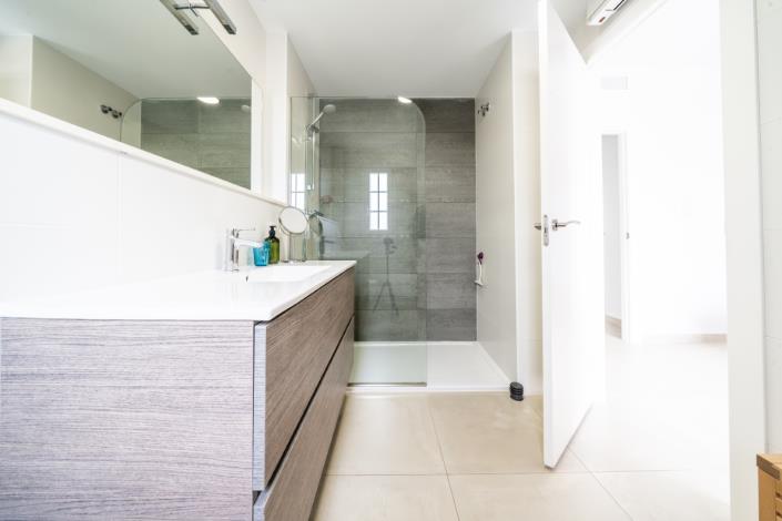 Image No.25-3 Bed Villa for sale