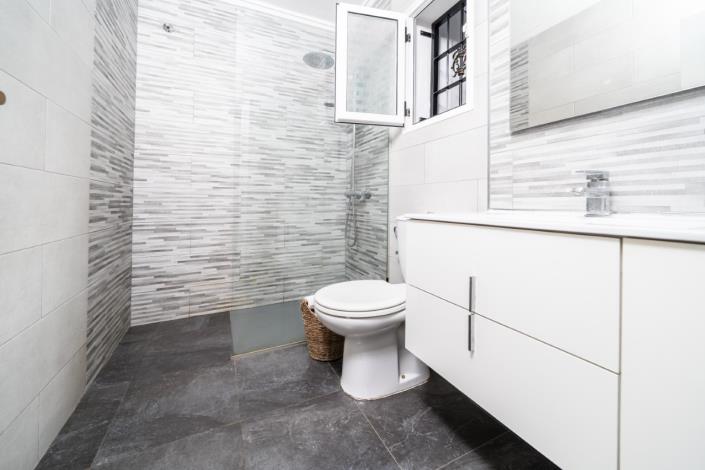 Image No.30-3 Bed Quad for sale