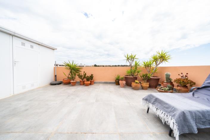 Image No.37-3 Bed Quad for sale