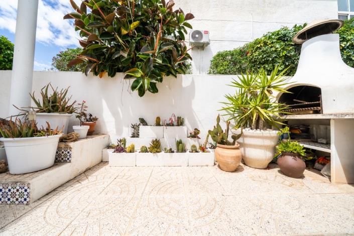 Image No.50-3 Bed Quad for sale