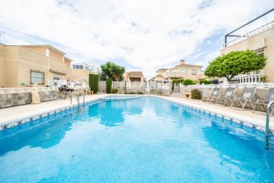 House-for-sale-in-La-Marina-with-communal-pool--3---Portals-