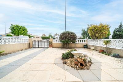 House-for-sale-in-La-Marina-with-communal-pool--6---Portals-